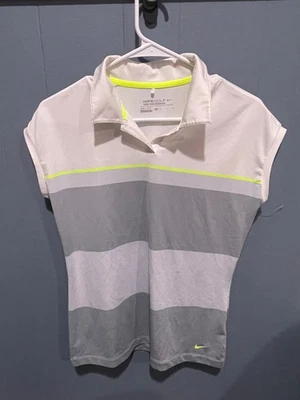 Camiseta sin mangas Dri Fit para mujer Nike Golf MD gris a rayas  Foto 1 de 4