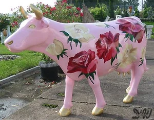 SCHWEIZER COW KUH FIGUR ROSI Lebensgroß KUNSTBEMALUNG ROSEN BLUMEN Deko Garten - Bild 1 von 3