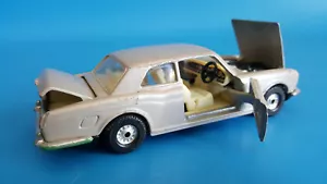 Rolls-Royce Corniche Diecast 1:43 - Metallic Silver By Corgi (Great Britain) - Picture 1 of 12