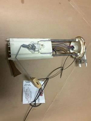 97 98 99 00 01 CONJUNTO BOMBA COMBUSTIBLE EXPRESS 1500 8-305 5,0 L 112721 Foto 1 de 3