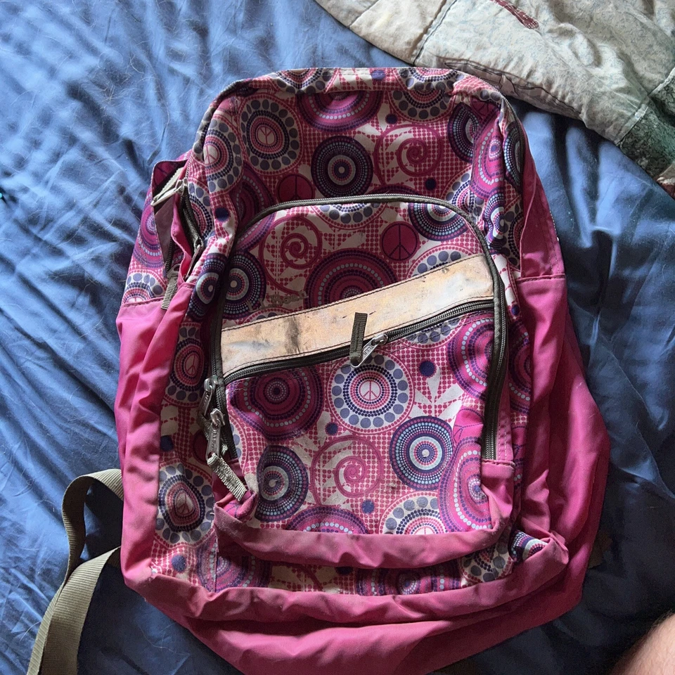 Mochila L. L. Bean, rosa con diseños en espiral y paz Foto 1 de 1