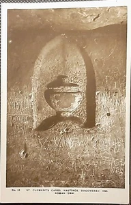 (GB-8006) GB 1920 Postal Vintage Años 1920 Cuevas de San Clemente: Urna Romana - Imagen 1 de 2