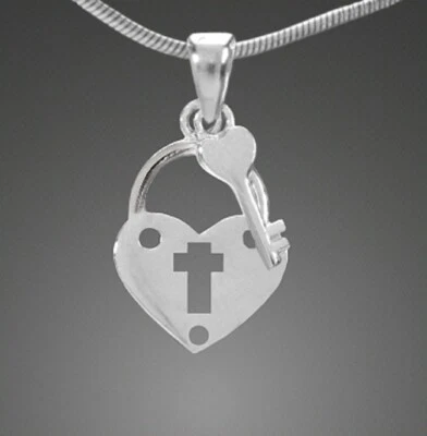 Ciondolo A Forma Di Cuore Con Chiave In Argento 925 Collana Ciondolo Carino - Immagine 1 di 4