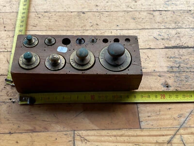 (n° 8 Outils série Non Complète 8 Poids Laiton anciens  balance Roberval. - Photo 1/2
