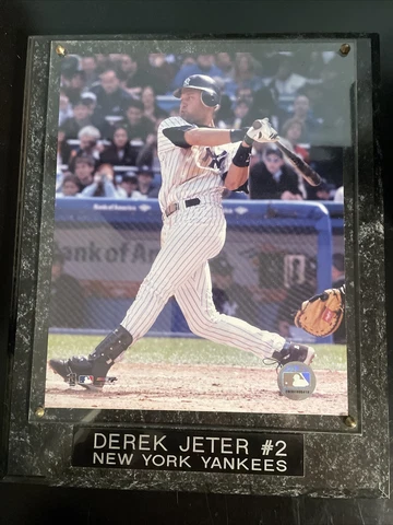 10” X 13" NEW YORK YANKEES #2 DEREK JETER WALL PLAQUE. Limited Edition Serial # Cover