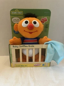 Sesame Street Baby Sniffles Ernie 2011 Hasbro Playskool nuovo sigillato  - Foto 1 di 5