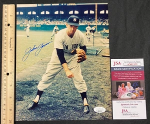 Foto autografiada de John James de los Yankees de Nueva York firmada a mano 8x10 con certificado de autenticidad de la JSA 122623 - Imagen 1 de 2