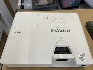 Gebraucht Hitachi CP-X2530wn 2700 Lumen 3LCD Projektor Computer HDMI VGA - Bild 1 von 8