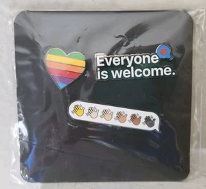 Inclusione e diversità 3 spille Apple - Foto 1 di 3