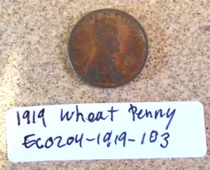 1919 Lincoln Wheat Penny, Lamination/Woody Error; Vintage Old Coin as Collection - Picture 1 of 3