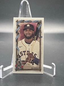 2023 Topps Allen & Ginter Mini - Yordan Alvarez #34 Mini Houston Astros - Picture 1 of 2