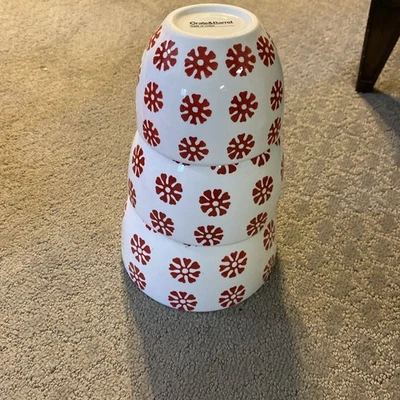 Juego de vacaciones de cuenco de anidación de caja y barril Scandia copo de nieve rojo y blanco, Navidad Foto 1 de 4