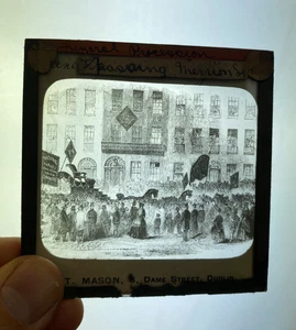 ANTIQUE 19th C MAGIC LANTERN GLASS SLIDE "DANIEL O'CONNELL FUNERAL PROCESSION" - Picture 1 of 2