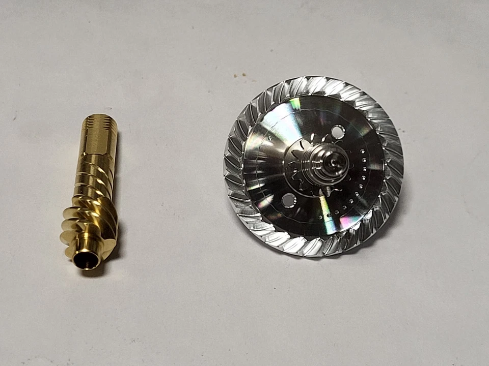 1 juego de engranajes principales y de piñón Daiwa Part# Z02-4106 se adapta a SALTIST Backbay LT3000MD Foto 1 de 1