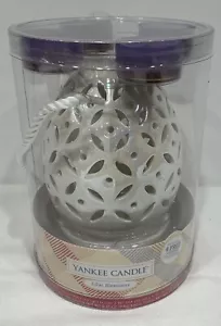 Yankee Candle - "EGG LUMINARY" Perla Iridiscente/Juego de Regalo Flor Lila *NUEVO EN CAJA* - Imagen 1 de 6