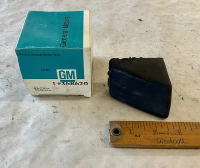 1976-1979 Chevrolet Corvette RH Outer Front Bumper Cushion GM NOS SR4 - Image 1 of 4