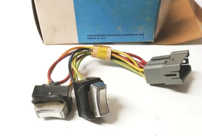 Interruptores de ventana trasera izquierda Lincoln Continental 1972 D2VY-14529B como nuevo de lote Foto 1 de 4