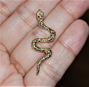 10K Solid Yellow Gold Snake Pendant Textured Shape🐍 Cute Cobra - Picture 1 of 8