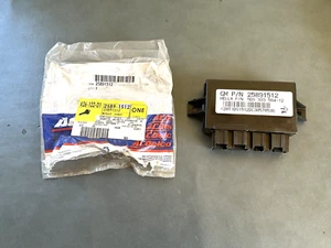 GM OEM NOS 25891512 Seat Heater Control Module 2007-2014 Cadillac Escalade - Picture 1 of 7