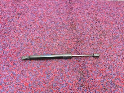 CHEVROLET CORVETTE GRAND SPORT 14-19 TRUNK TAILGATE LIFTGATE CYLINDER ABSORBER Foto 1 de 4