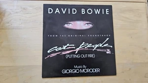 David Bowie - Musik von Giorgio Moroder Cat People 1982 12" Vinyl Single EX/EX - Bild 1 von 4