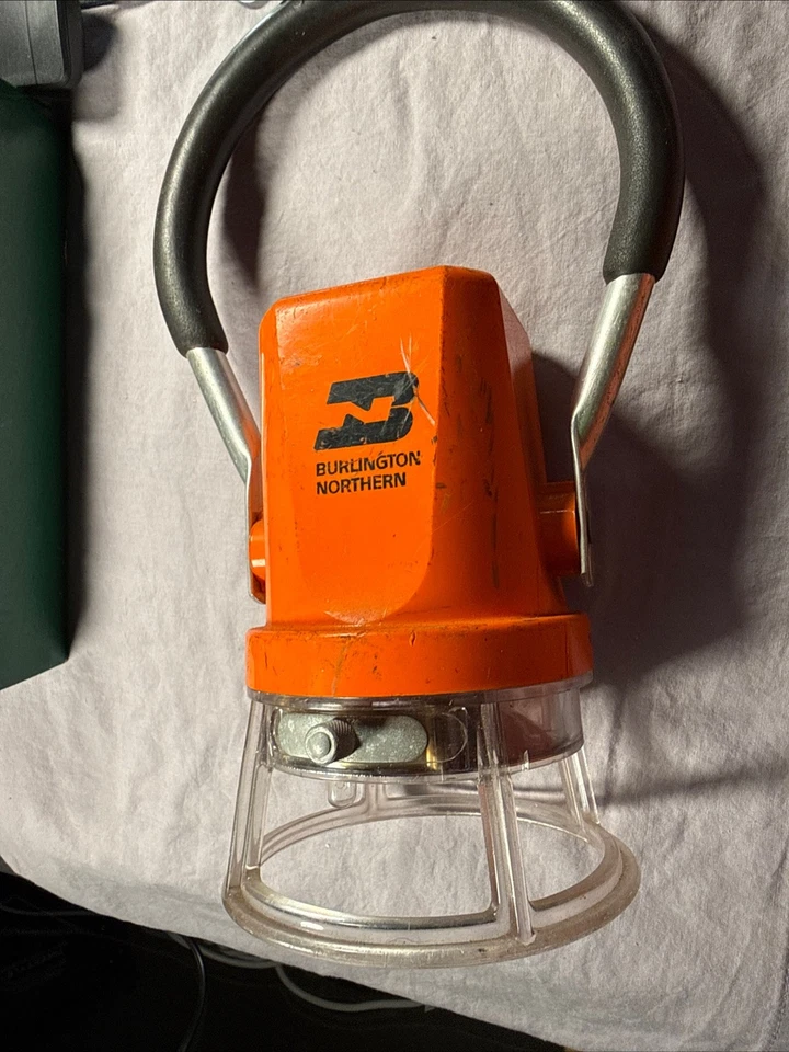 Linterna de ferrocarril Starlite 222 Burlington Northern Foto 1 de 4