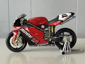 Boxed Steve Hislop 2002 Ducati 998 BSB Signed by Margaret Hislop Minichamps 1/12 - Picture 1 of 14