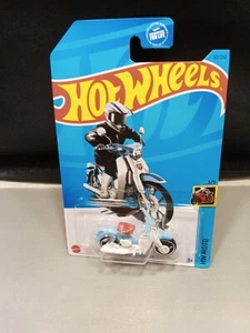 Hot Wheels Honda Super Cub Motorcycle HW Moto #3/5 Diecast 1:64 Scale New - Picture 1 of 2