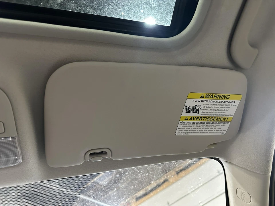 Used Right Sun Visor fits: 2010 Subaru Impreza without illumination Right Grade Foto 1 de 4