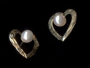 New 14K 11mm Solid Yellow Gold Round White Pearl Bead Heart Stud Earrings ~YE - Picture 1 of 2