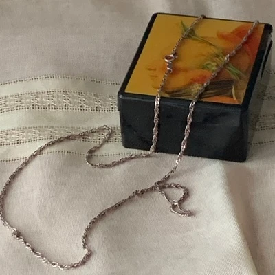 COLLAR PLATA ESTERLINA 925 MILOR ITALIA 30" LARGO RETORCIDO 7,0gr.BONITO DISEÑO Foto 1 de 4