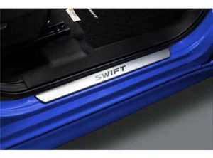 Battitacco in alluminio con logo anteriori Suzuki New Swift MY24 99142-69T10-000 - Imagen 1 de 1