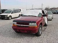 Brazo de control inferior inferior delantero derecho usado se adapta a: Chevrolet Blazer s10/j 2004 Foto 1 de 4