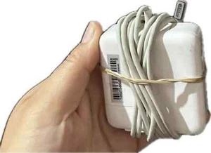 Caricabatteria di alimentazione ORIGINALE Apple 45 Watt MagSafe 1 e 2, MAC 45W - Foto 1 di 9