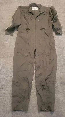 Mono Flyers Traje de Vuelo CWU-27/P Pequeño Mono Verde Militar de EE. UU.. (T5) Foto 1 de 4