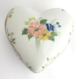 Caja de baratija vintage Andrea by Sadek en forma de corazón joyero caja de recuerdo 6"  - Imagen 1 de 6