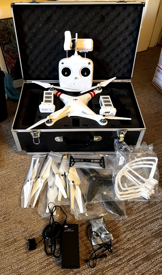 DJI  Phantom 2 Drone w/ Camera, iPhone 6, Hard Case, and Extras - Image 1 of 4
