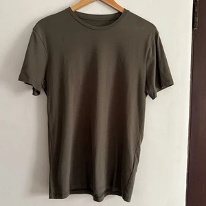 ALLSAINTS | Camiseta gris oscuro tónico cuello redondo calce ajustado manga corta | Pequeña - Imagen 1 de 6