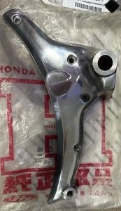 *1EA OEM HONDA METAL L. LUGGAGE CARRIER SUPPORT FITSC70 1985 50306-250-810 KSF - Picture 1 of 2