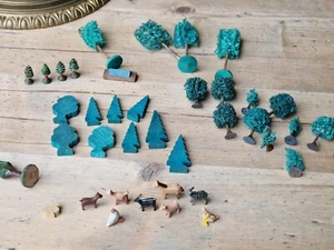 Konvolut aus dem Erzgebirge Reifentiere Bäume tier Figuren Bäume mit Zinn Stamm - Picture 1 of 17