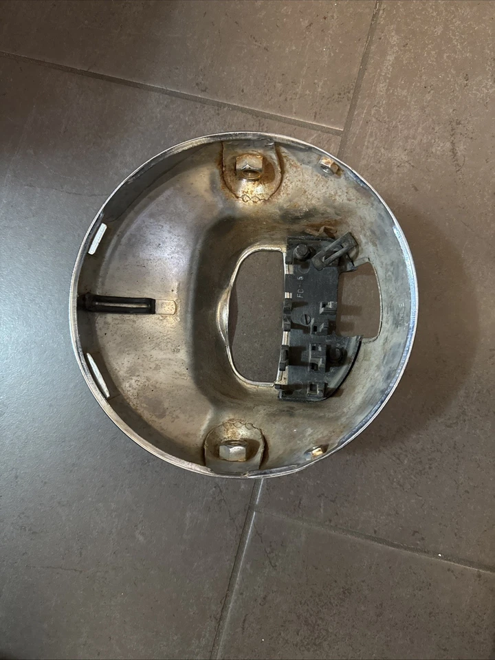 YAMAHA XS400 RD400 HEADLIGHT HEAD LAMP LIGHT BUCKET CASE BODY HOUSING COVER Foto 1 de 2