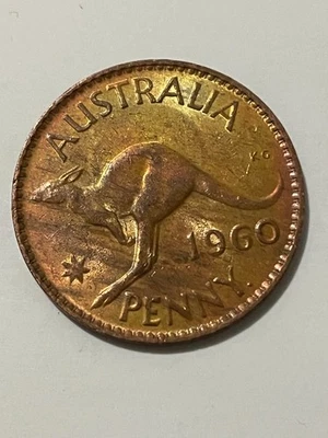 👀AUSTRALIAN 1960 PENNY COIN HIGH GRADE GEM UNC RAINBOW LUSTER 👀 - Image 1 of 2