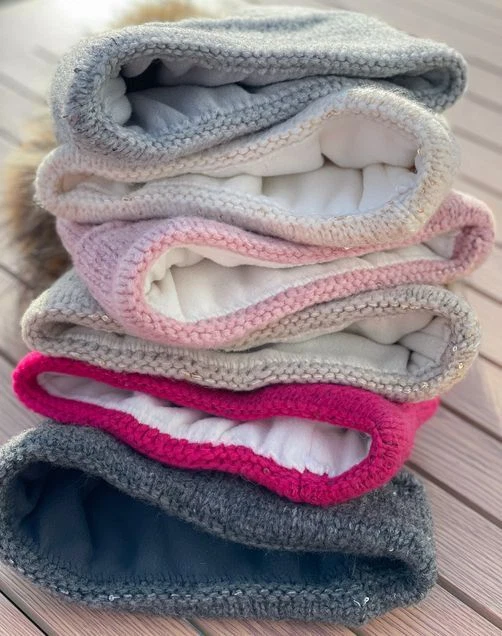 NEVERLESS Damen Strick-Mütze mit Fellbommel und Innenfutter Fleece Kunstfell Bommelmütze