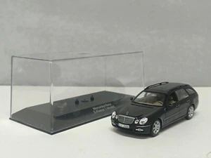 Mercedes-Benz E-Klasse T-Modell Classe E Facelift S211 2006 Minichamps 1:43 - Foto 1 di 20