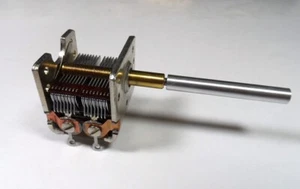 Sepanian Precision Dual Section Air Variable Capacitor 2 X 180 pF with 8:1 Drive - Picture 1 of 7