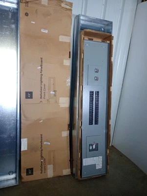 INTERRUPTOR PRINCIPAL 600 AMP 3PH 4W 208V PANEL - 2 SUBINTERRUPTORES Foto 1 de 4