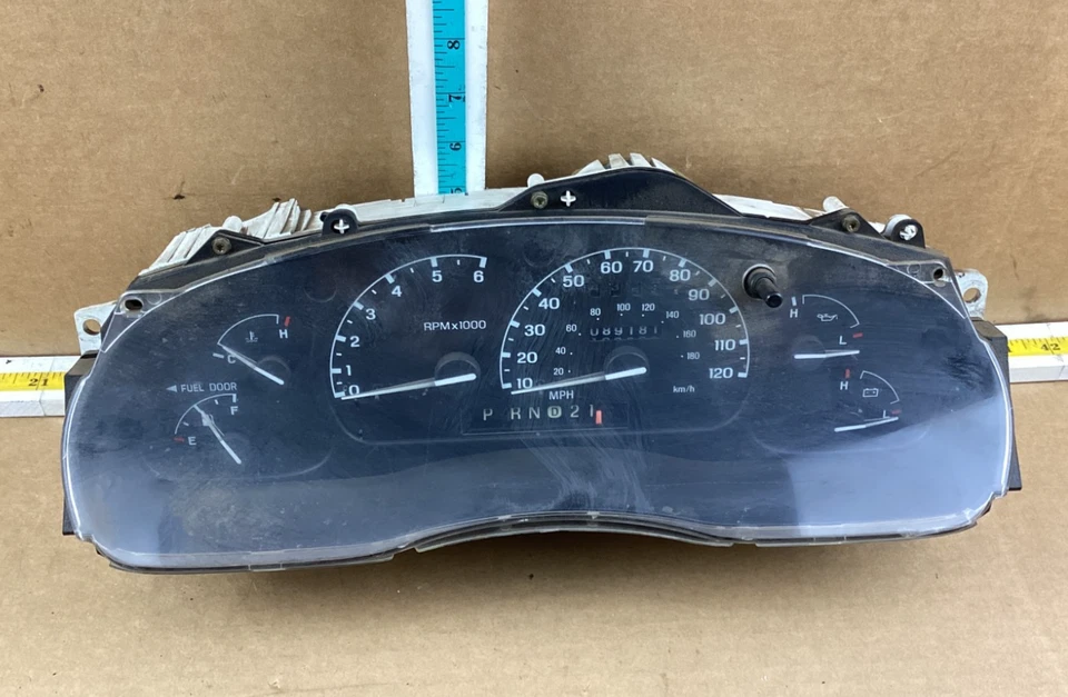 1998-2000 Mercury Mountaineer Speedometer Instrument Cluster 89K Miles OEM - Image 1 of 4