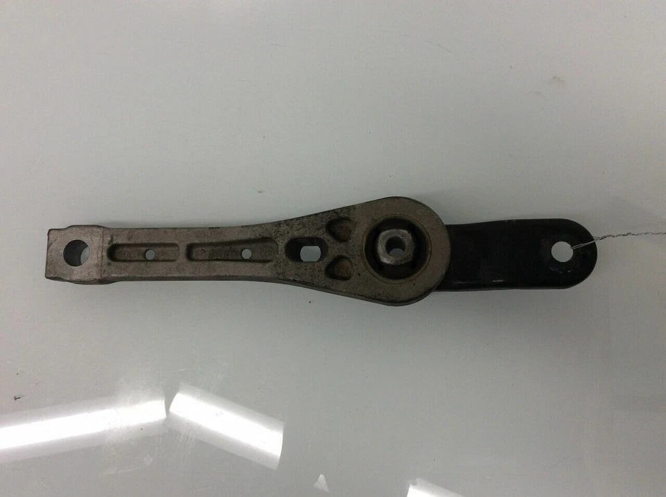 Volkswagen EOS Transmission Sub Frame Mount OEM Used Foto 1 de 4