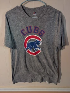 Majestic / Chicago Cubs T-Shirt / Men’s Size Medium Gray Logo Blue Red - Picture 1 of 7