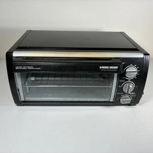 Black and Decker TROS1500B Type 1 Spacemaker Toaster Oven - Needs Cleaning - Picture 1 of 17